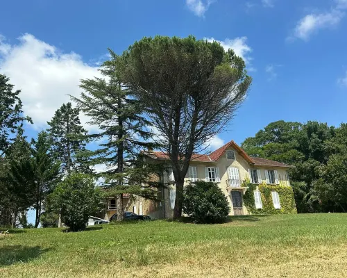 Domaine de Lasserre Hotels in Gers