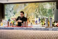 DoubleTree by Hilton Wellington - Quầy bar