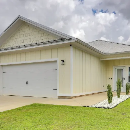 New! Foley Family Escape w/ Fenced Yard