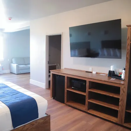 Splash Canyon Hotel