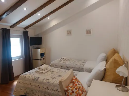 Apt Lavender-1 Br Apt 5 Min Walk to Split Old Town & Bacvice Beach