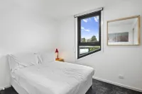 Comfortable 2 Bed Stay With Parking - 3-Star
