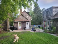 Charmer on 4th · 3Br/2BA · Downtown · Fire Pit · Fenced Yard · Enclosed Porch Các khách sạn ở Hồ Devils