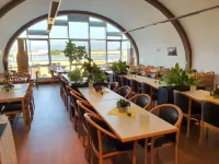 Hotel SunParc - Shuttle Zum Europa-Park Rust 4km & Rulantica 2km - breakfast