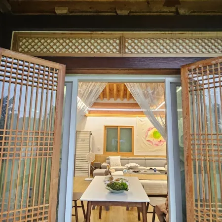 Hanok Yeonggot House Muan