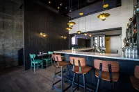 Eleven Revelstoke Lodge - bar