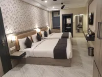 Veda Inn by Chrysdorf - Airport Shuttle