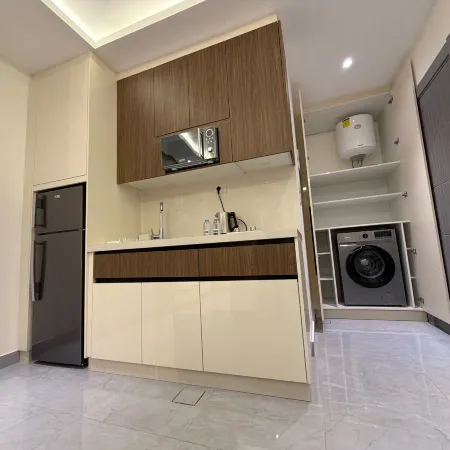 102 JRE apartment with stunning boulevard veiw