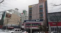 B&F ホテル