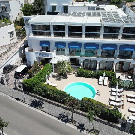 Bougainville Luxury Boutique Hotel