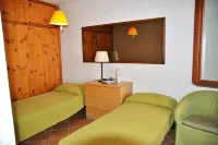 Holiday Resorts for 10 Persons, with Swimming Pool, Wifi and Air Conditioner - balcony
