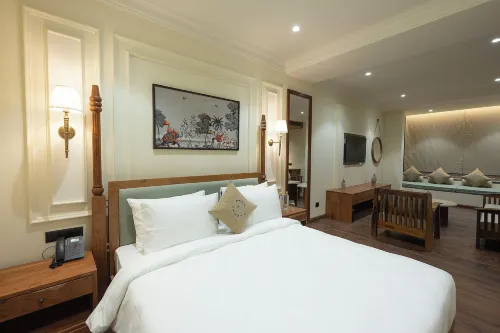 Akhyana Hotel Near Unitech Cyber Park