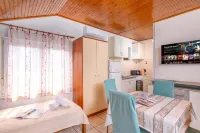 Studio Apartment Iva - Mountain view
