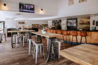 Executive Suites Hotel and Resort - Squamish BC - bar