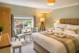 Bridgeside Rooms