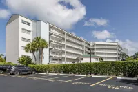 Charming Marco Island Beach Condo-Beach Access-JW Alternative - Beach