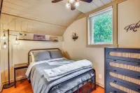 Bayfront Home! Dock, Deck, Hot Tub, & Fire Pit - WiFi