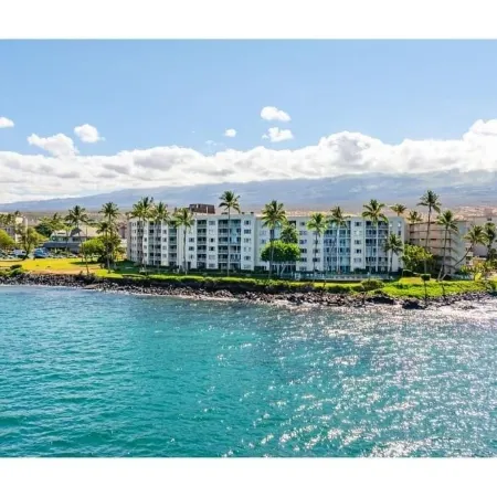 Royal Mauian #205
