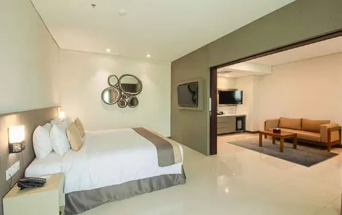Solo Paragon Hotel & Residence - Apartments
