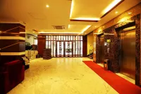 Royal Beach Resort - parkir