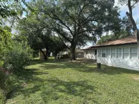 Newly Remodeled Farmhouse, 12 Minute Walk to Campus. 3Bd 3ba with Bonus Room - 4-Star