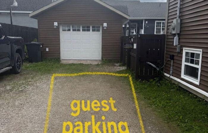 This Lil Apartment - Stay Close to Airport, Beach, and Gros Morne Adventures