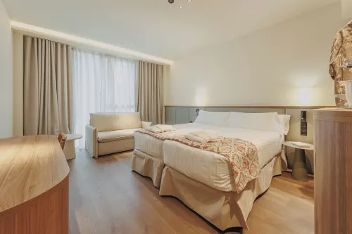 Hotel Intelier Malvarrosa Plaza - Bãi biển