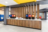 Tru by Hilton Richmond Northwest - Pools