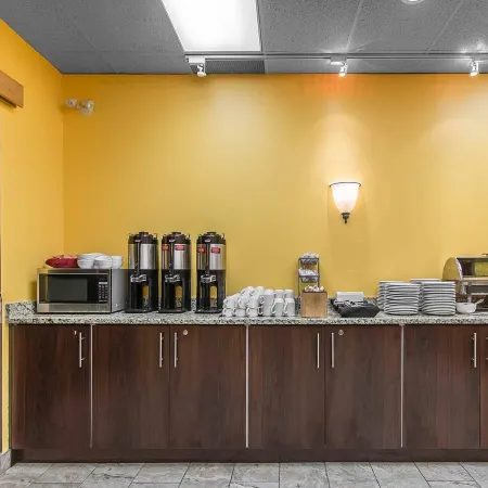Quality Inn & Suites Bay Front
