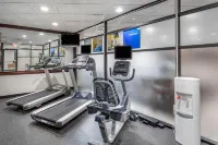 Comfort Inn Paramus - Hackensack - parking