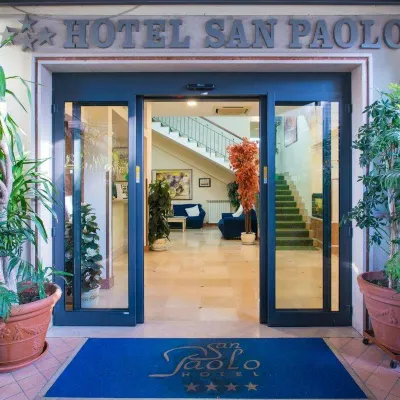 โรงแรมซานเปาโล โรงแรมใกล้สระว่ายน้ำ Scandone Swimming Pool