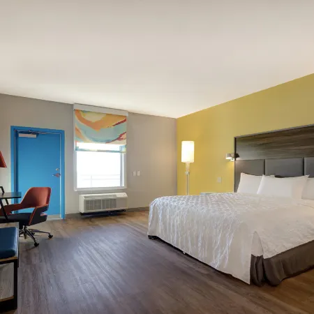 Tru by Hilton Galveston