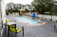 斯萊德爾萬豪SpringHill Suites酒店 - 泳池