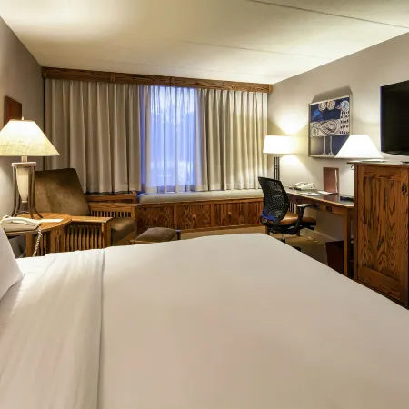 DoubleTree by Hilton Hotel Libertyville - Mundelein