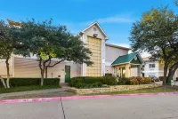 HomeTowne Studios By Red Roof Dallas - North Addison/ Tollway - Motels
