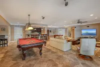 Spacious Waterfront House With Private hot Tub, Sauna, Pool Table - 4 tähden
