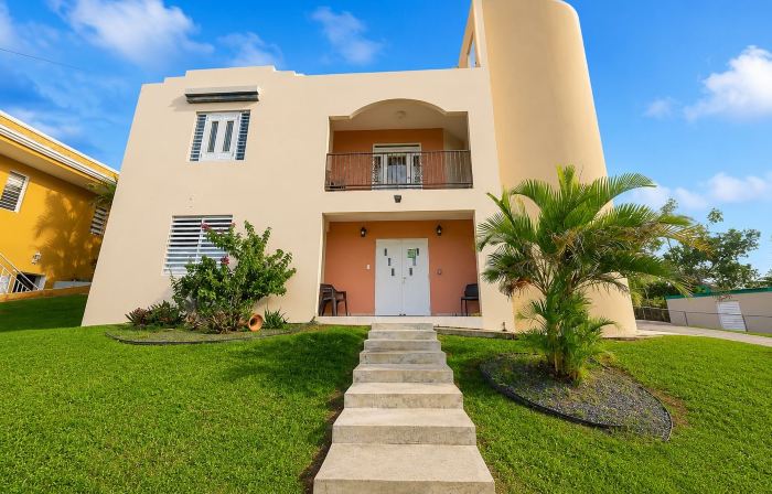Colinas del Atlantico Vacational House 2nd Floor