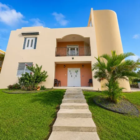 Colinas del Atlantico Vacational House 2nd Floor