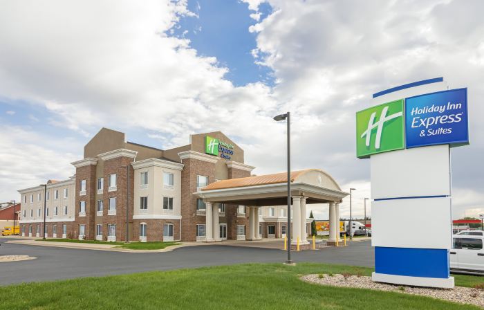 Holiday Inn Express & Suites Minot by IHG