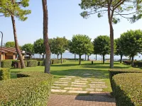 Front Lake Resort le Corti del Lago