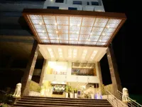 SureStay Plus by Best Western Amritsar Hotel dekat Bandara Sri Guru Ram Dass Jee