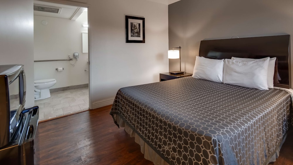 SureStay Hotel by Best Western Buttonwillow