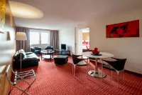 Le M & Spa Bordeaux Aéroport by Hôtels & Préférence Hotels in Mérignac