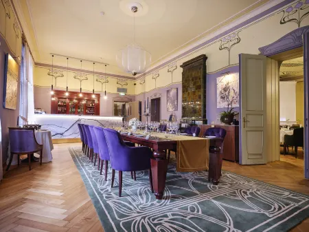 Villa Ammende Restaurant and Hotel