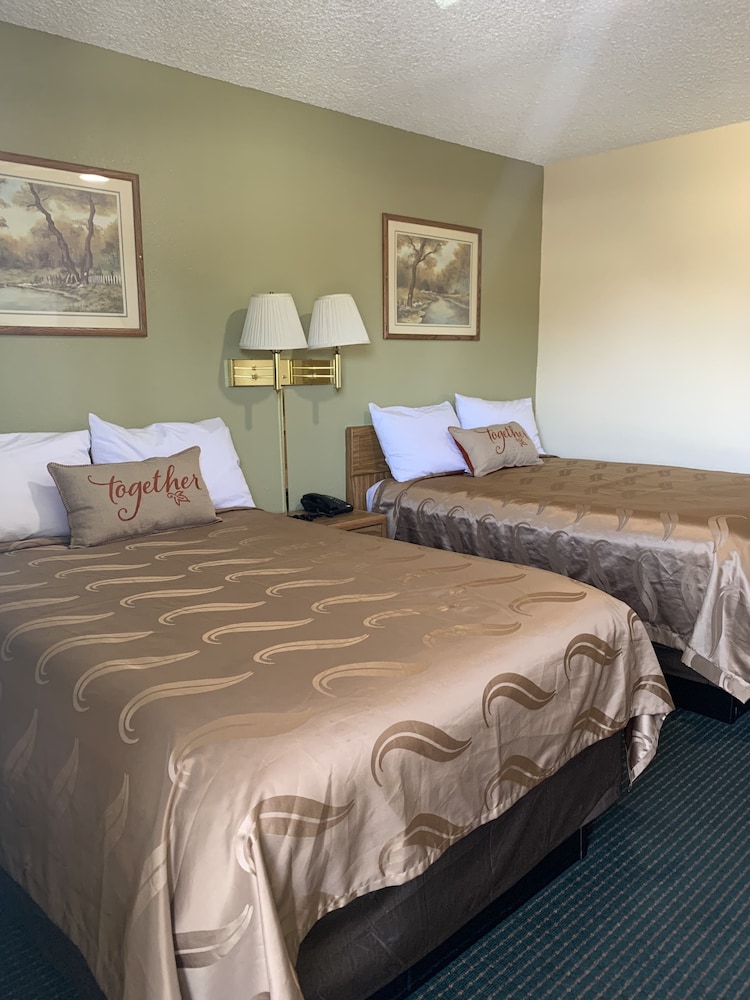 Regency Inn Lakeport