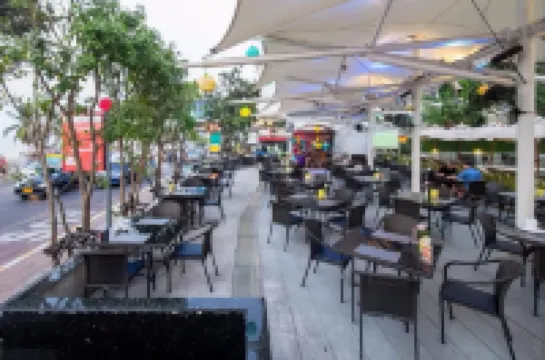 Pattaya Discovery Beach Hotel