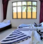 La Isla Tropica Hotels in Maadhoo
