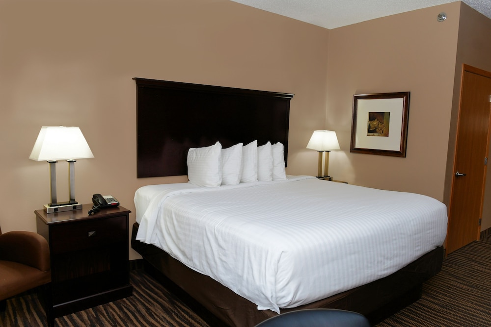 Cobblestone Inn & Suites - Denison Majestic Hills