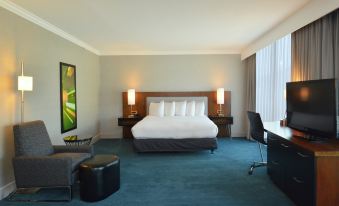 DoubleTree by Hilton Newark-Fremont