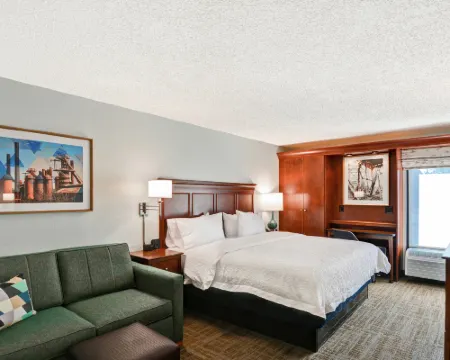 Hampton Inn Birmingham/Mountain Brook Hotels near Back Forty Beer Co.